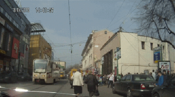 Człowiek vs tramwaj  Człowiek vs tramwaj