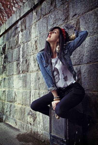 Modelki w dziwnych pozach