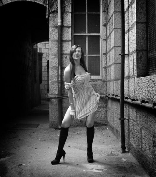 Modelki w dziwnych pozach